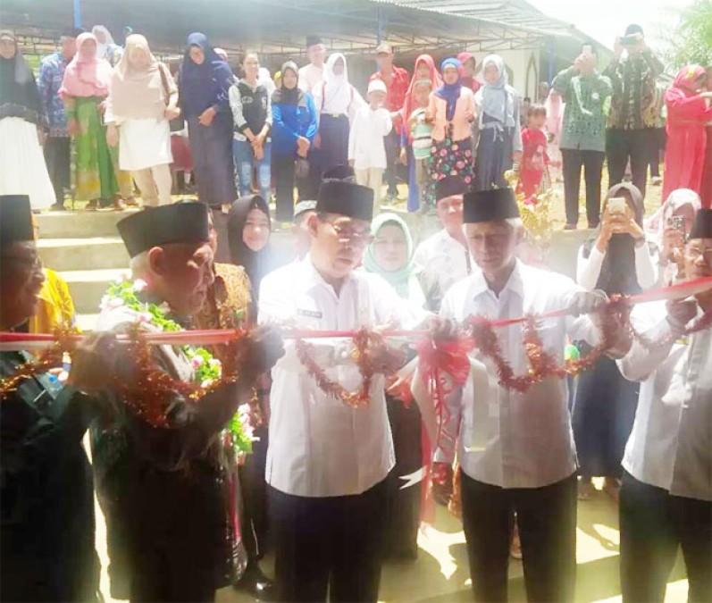 Pesantren Tebu Ireng Desa Air Kati Diresmikan