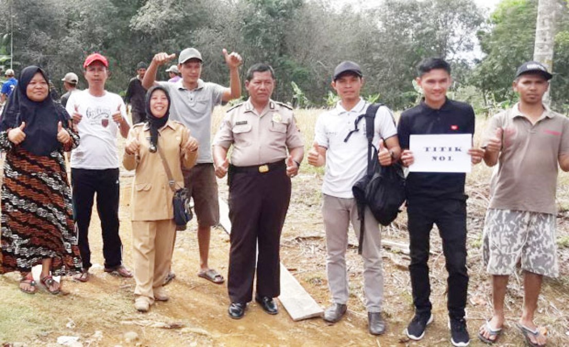Desa Margoyoso Bangun Jalan Rabat Beton
