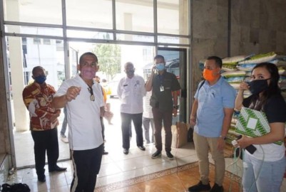 Pastikan Sembako Siap Disalurkan, Wako-Wawako Tinjau Gudang Sembako