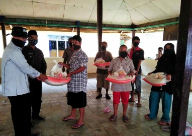 Bansos Sempurna Ringankan Beban Warga Jajaran Baru I