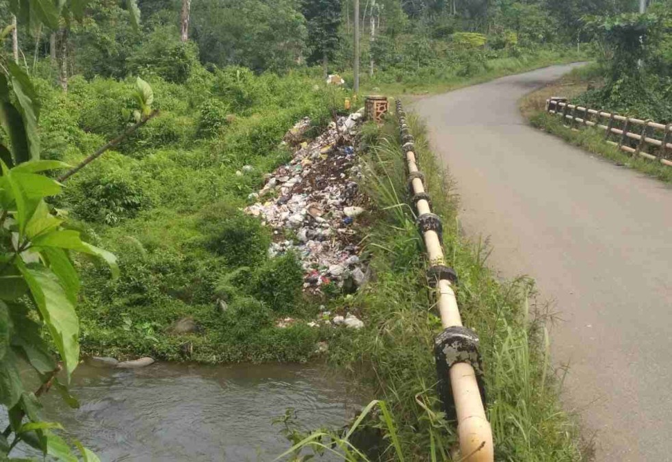 Tumpukan Sampah Dikeluhkan Warga