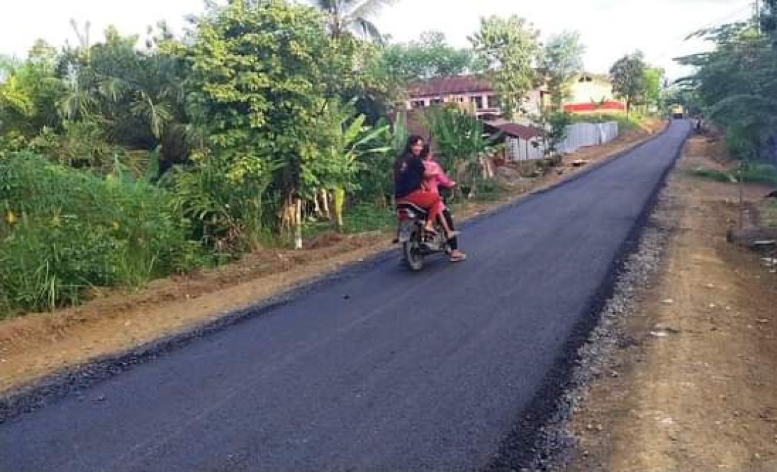Jalan Desa Leban Jaya Dibangun