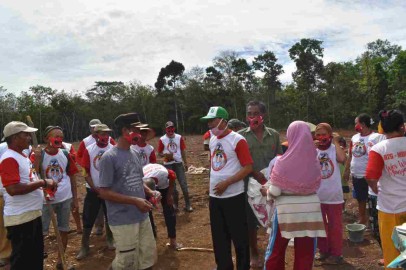 Masyarakat Antusias Sambut H Mulyana