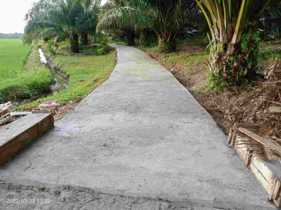 Bangun Proyek DD Warga Mengaku Terima Upah Borongan
