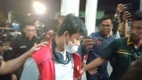 Tiba Di Kejari Lubuklinggau, Aceng Sudrajat Tertunduk Lesu
