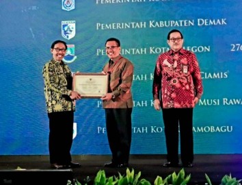 Dinilai Terbaik Terapkan Sistem Merit dan Managemen ASN, Pemkab Mura Dapat Penghargaan