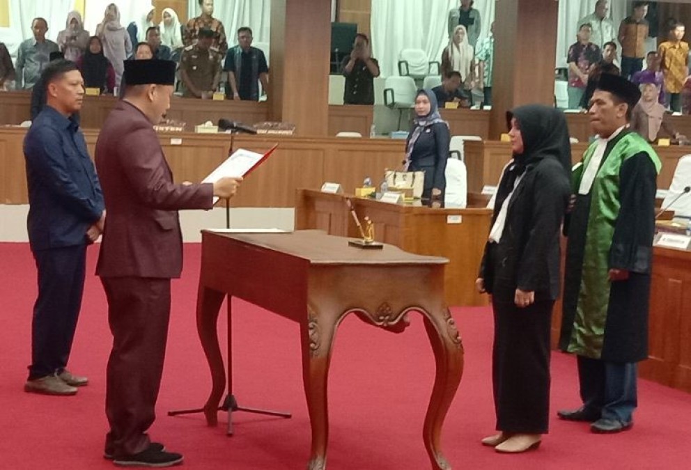 Paripurna DPRD Mura Pengambilan Sumpah PAW Vera Opiana