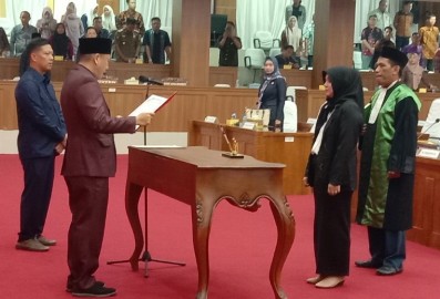 Paripurna DPRD Mura Pengambilan Sumpah PAW Vera Opiana