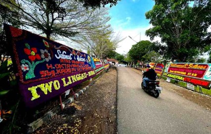 Pasca Pelantikan Oktaviano, Puluhan Karangan Bunga Hiasi Kantor DPU CKTR&P Mura
