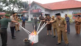 Kejari Lebong Gelar Pemusnahan Barang Bukti