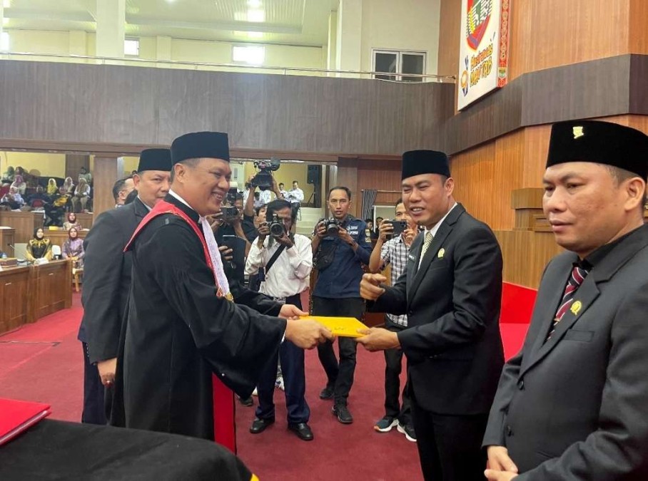 Ketua dan Wakil Ketua I DPRD Musi Rawas Periode 2024-2029 Resmi Dilantik Defenitif
