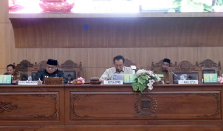 Pandangan Umum Fraksi-Fraksi DPRD Lubuklinggau Terhadap Tiga Raperda Penting