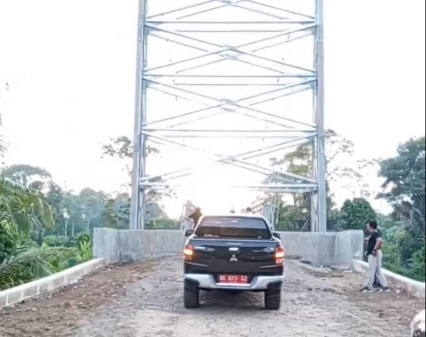 DPU BM Musi Rawas Uji Coba Jembatan Multifungsi Desa Sungai Bunut